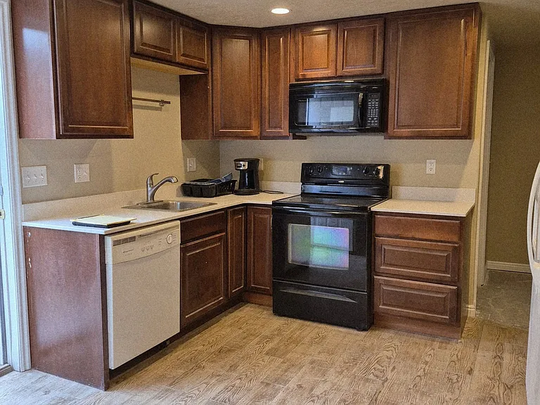 956 W Burro Way — Photo 18