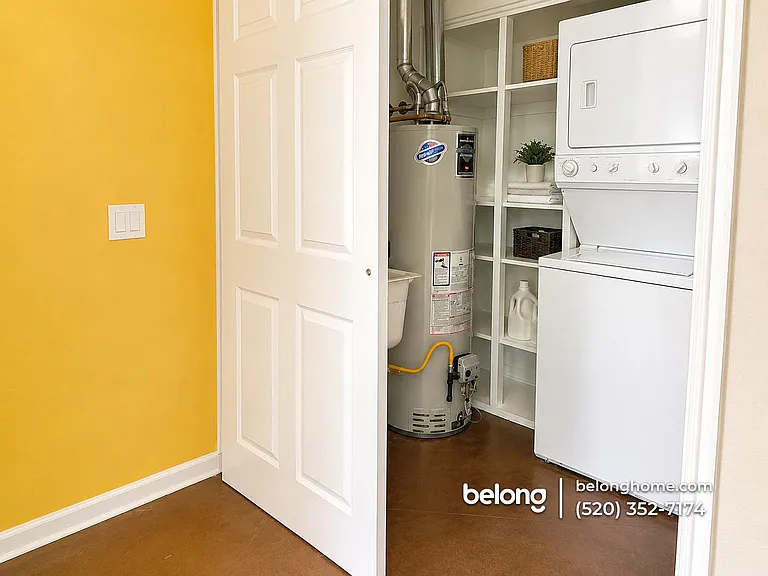 2128 E 9th St — Photo 7