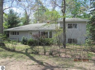 724 Indian Trail Blvd, Traverse City, MI
