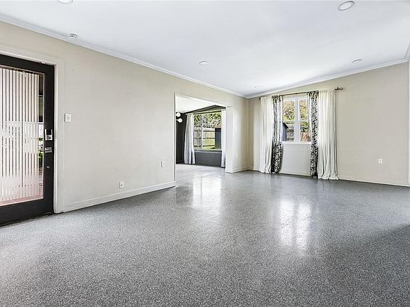 4th image of 9209 Melrose Ln