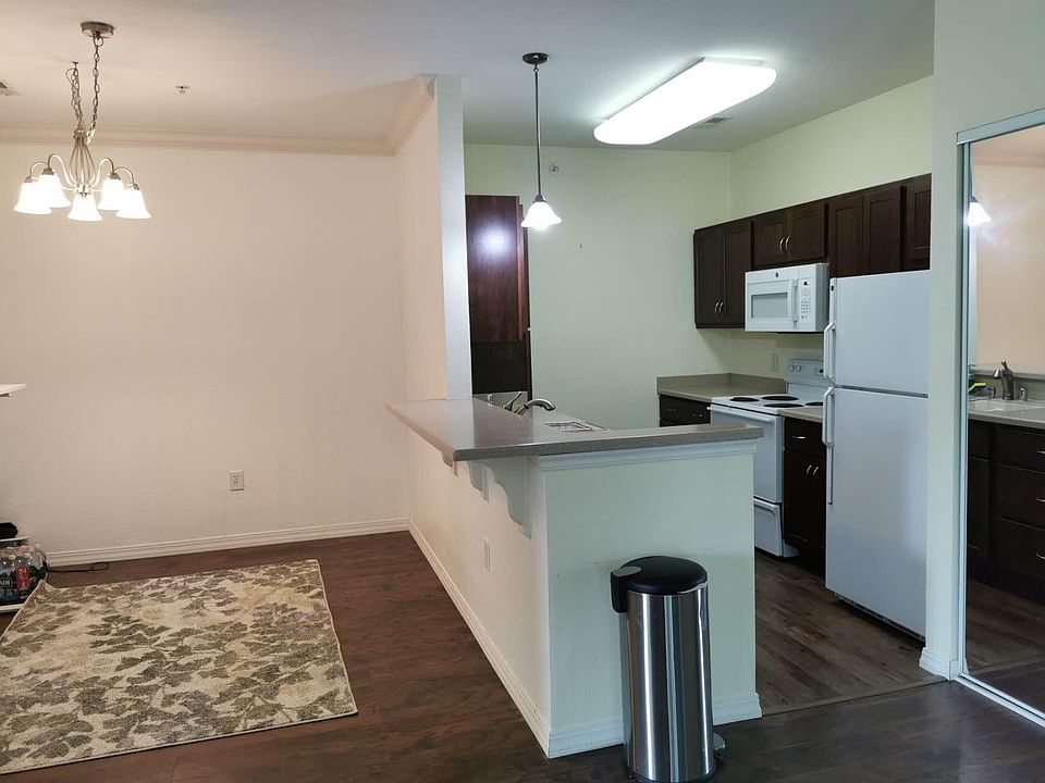 1st image of 2718 Northview Rd Unit 13