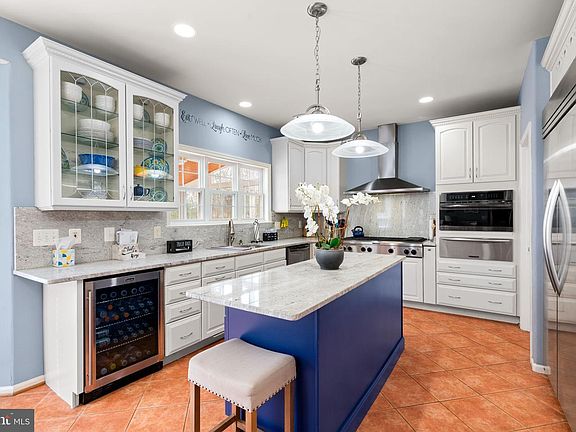 3rd image of 229 Saint Marys Ln
