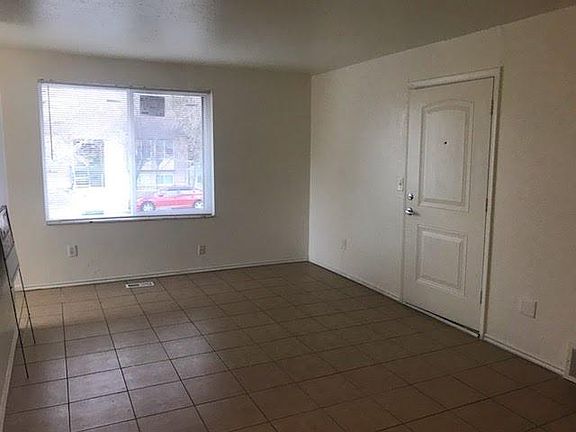 3rd image of 2530 S Parkcrest Dr APT 4