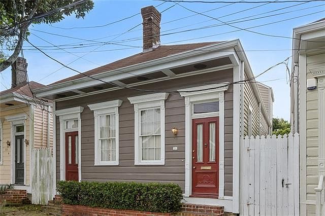 1st image of 528 Leontine St
