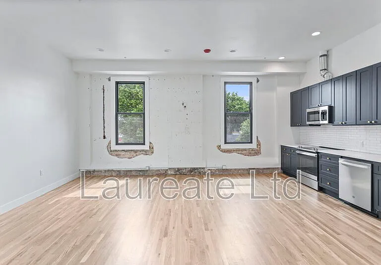 1736 E 31st Ave #2 — Photo 3