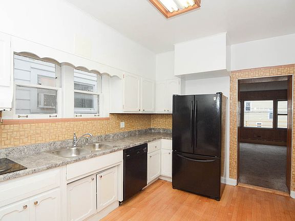 3rd image of 3651 W Fullerton Ave #2