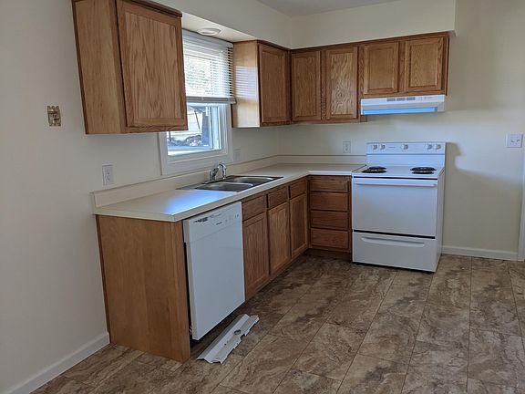 5th image of 411 N Harrison St