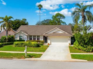 221 Marseille Dr, Naples, FL 34112