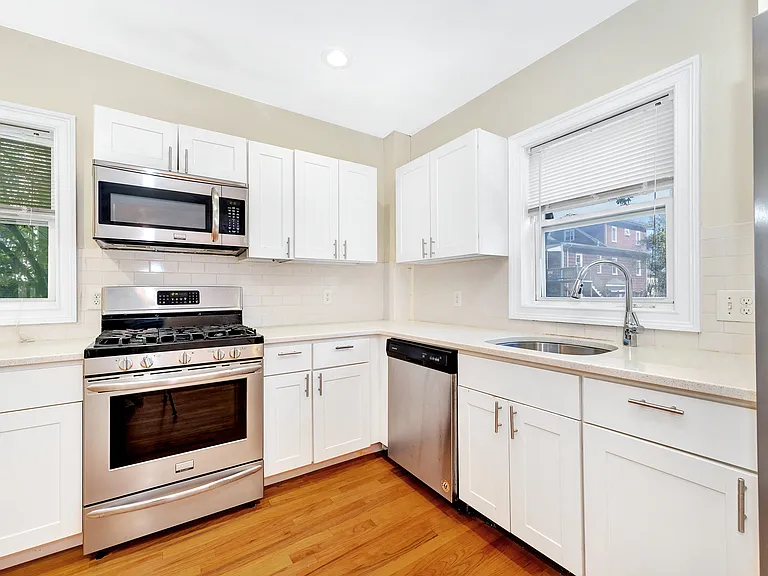 9-11 Winter Hill Rd #1 — Photo 2