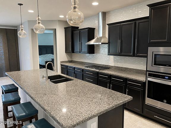 4th image of 2321 E BEAUTIFUL Lane