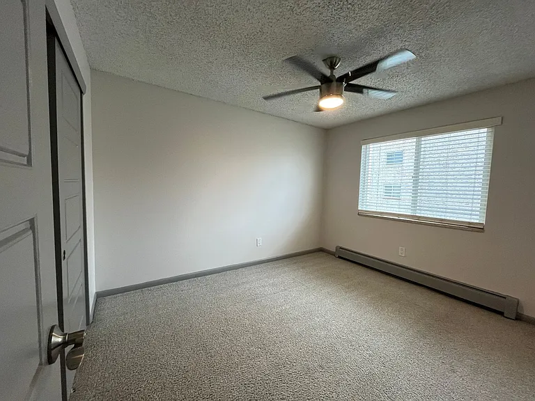 Windsong Apartments — Photo 14