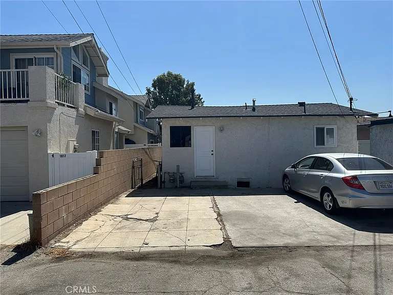 1819 Gramercy Ave #B — Photo 30