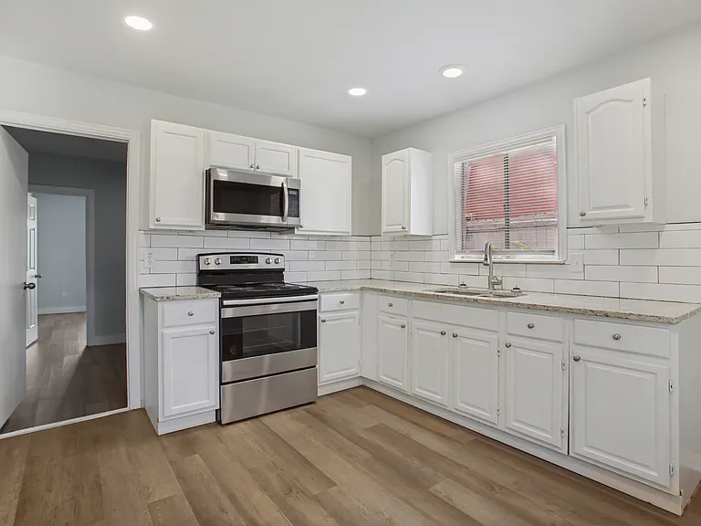 5535 Red Sky St — Photo 3