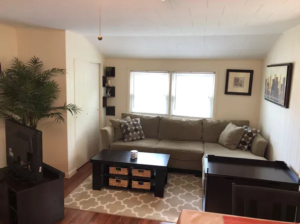 (undisclosed Address), Hicksville, NY 11801