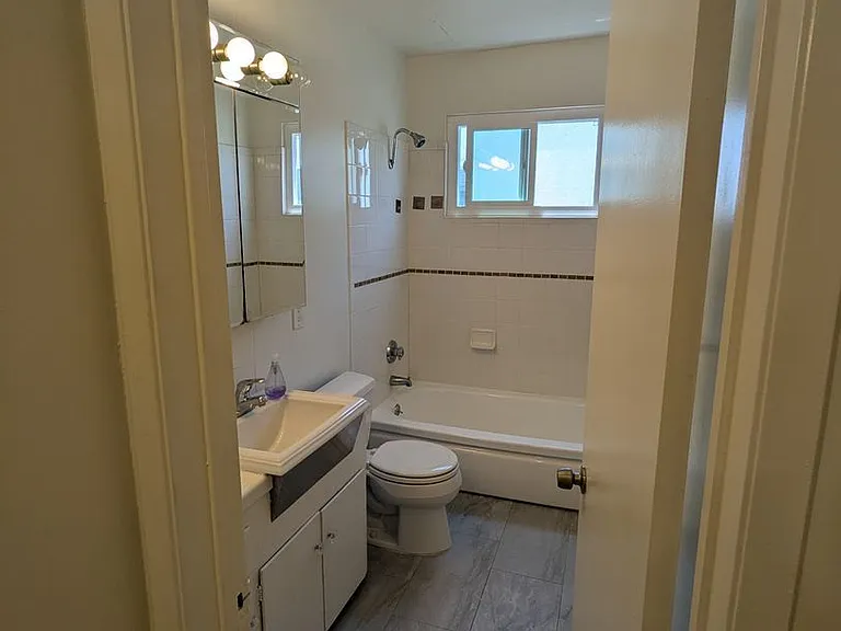 1515 S Beverly Glen Blvd #3 — Photo 16