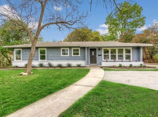 724 Rittiman Rd, Terrell Hills, TX 78209