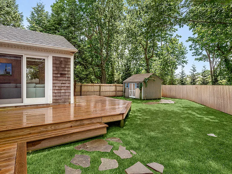 23 Town Ln — Photo 12