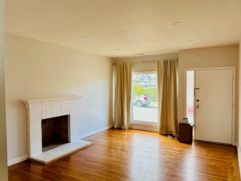 621 Palm Ave — Photo 2
