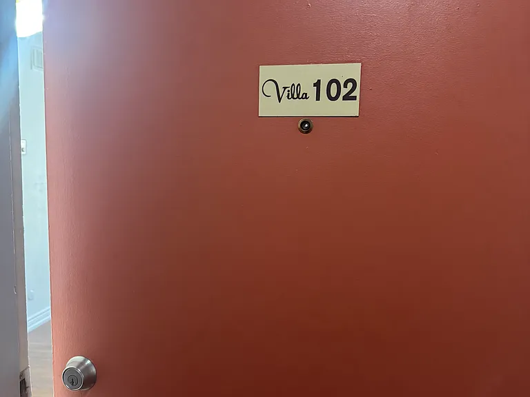 Villa Apartments — Photo 31