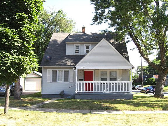 3rd image of 725 Griggs St SE