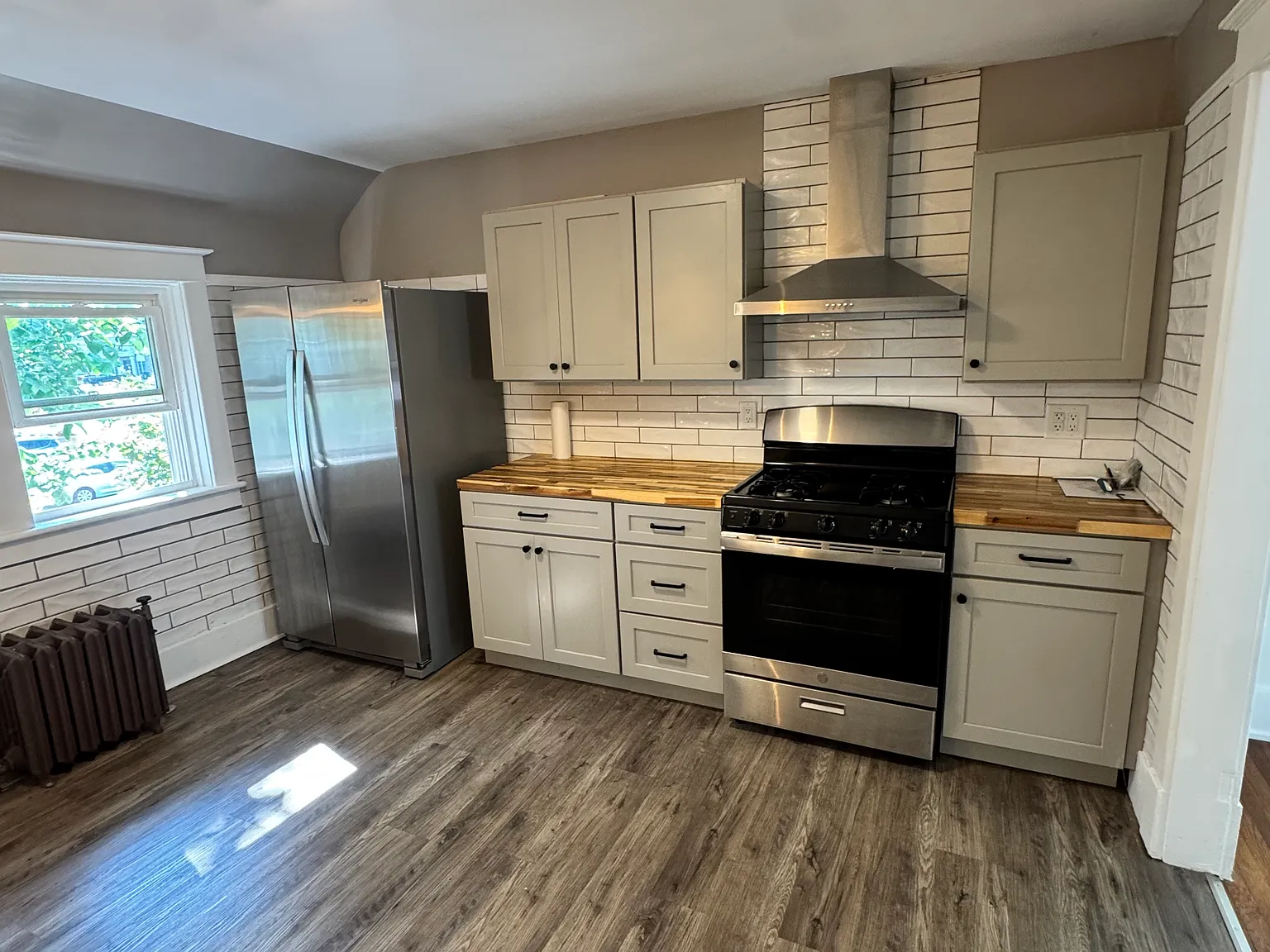 3 bed, 1500 sqft, $2,100 — Photo 1