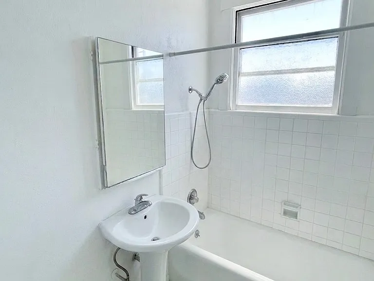 3104 Sacramento St #10 — Photo 3