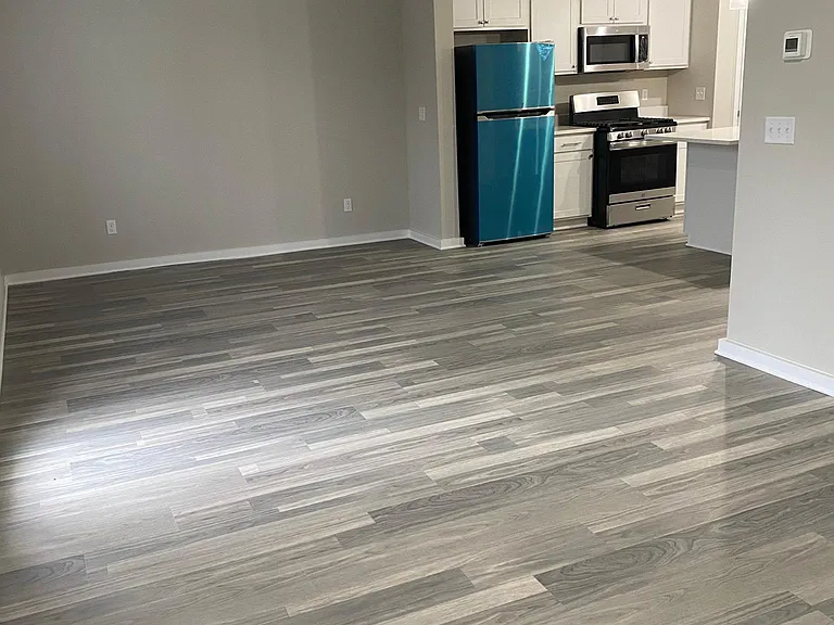 1346 S Main St — Photo 6