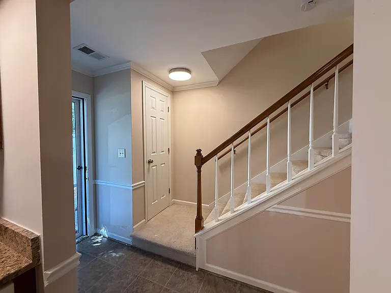 1456 Barton Place Dr — Photo 4