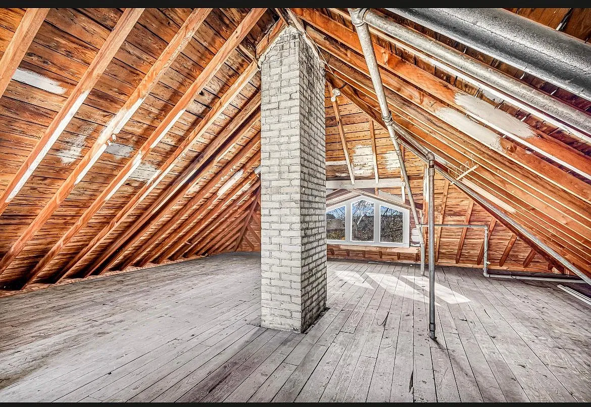301 New York Ave — Photo 3