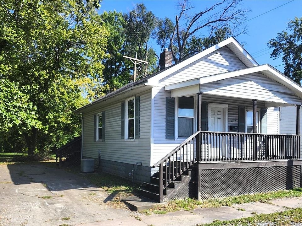 1st image of 2412 Bromley Ave