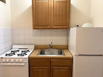 Rented by Tapiro Realty