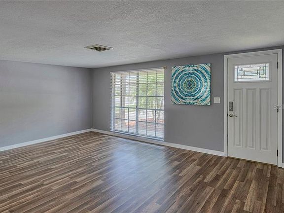 3rd image of 8514 Wagon Wheel Ln