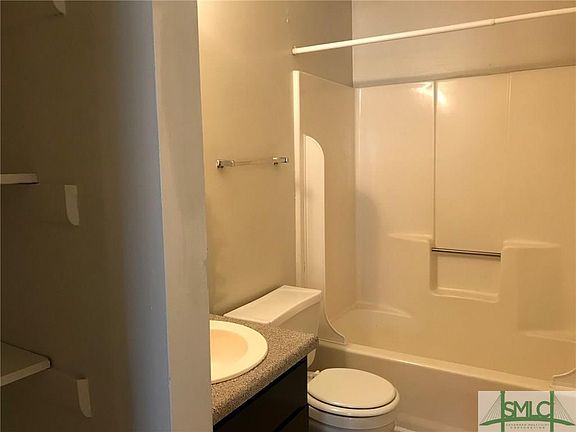 4th image of 4 Coastal Pl APT 3
