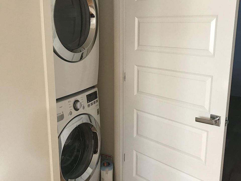 Stackable LG Washer/Dryer