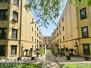 3815 N Greenview Ave #3821-3W, Chicago, IL 60613