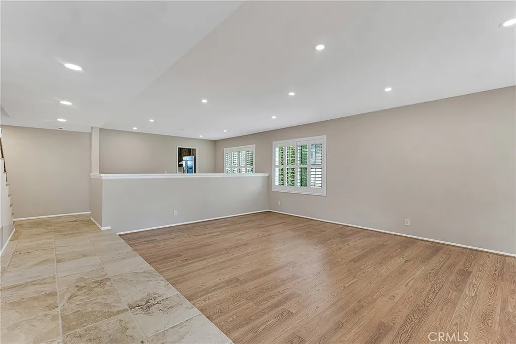 4 bed, 3229 sqft, $6,000 — Photo 4
