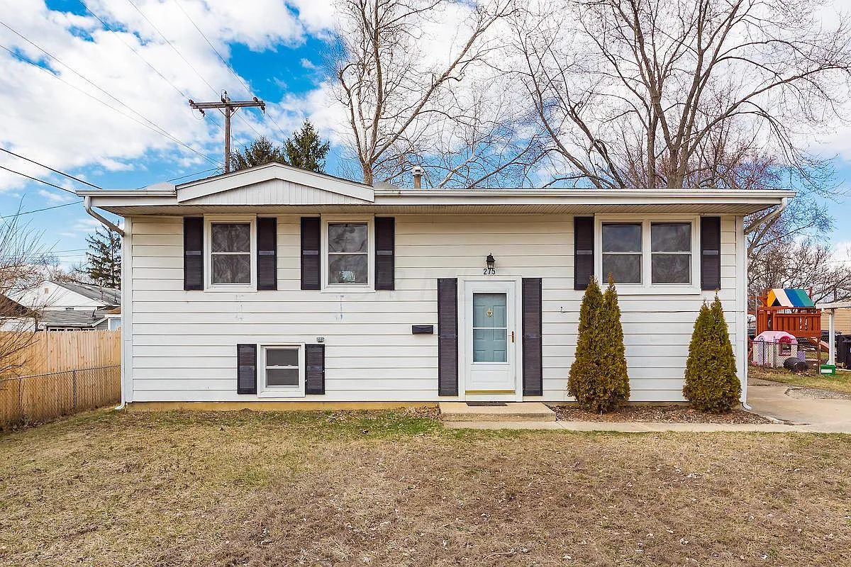 275 Prince Of Wales Dr photo 1