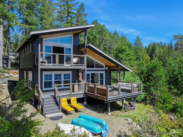 360 NE Lakeshore Drive N, Tahuya, WA 98588