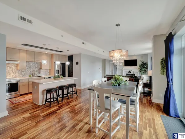 1403 Farnam St APT 410, Omaha, NE 68102