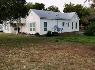 605 S Howe St, Lampasas, TX 76550