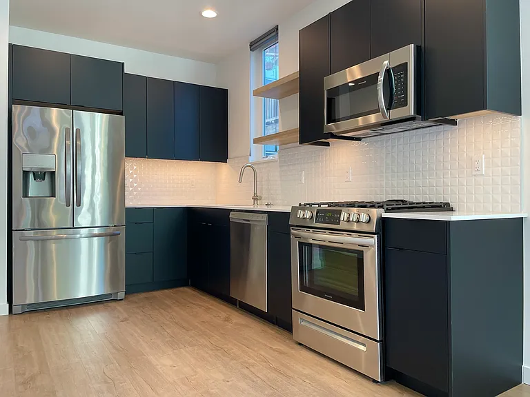 3307 Wetmore Ave S #A — Photo 5