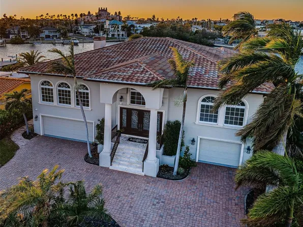 3020 Alton Dr, Saint Pete Beach, FL 33706