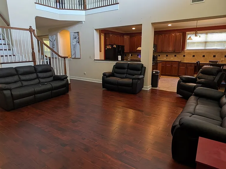 9207 Albury Ct — Photo 17