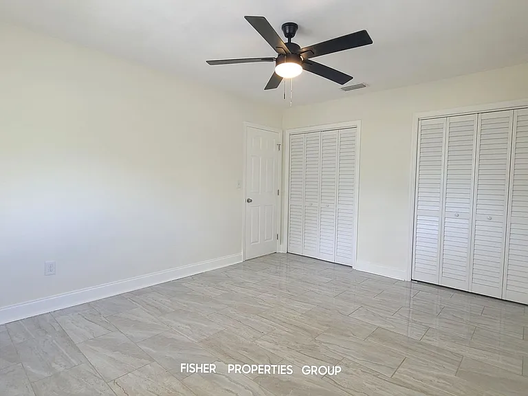 621 Riviera Dr — Photo 24