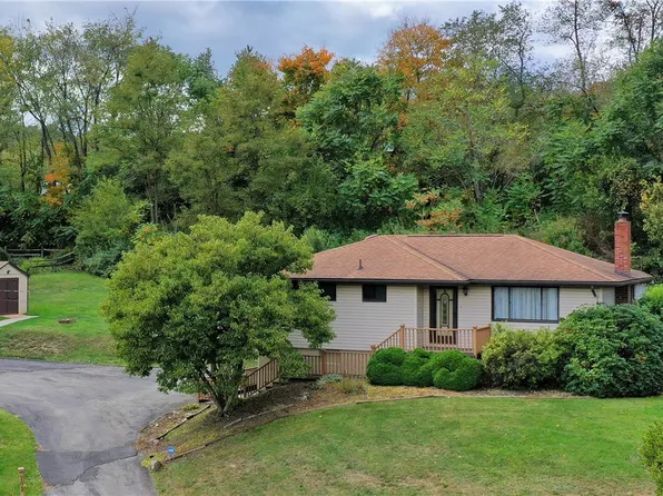 163 S Pennsville St, Connellsville, PA 15425