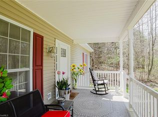 634 E Swannanoa Ave, Liberty, NC 27298