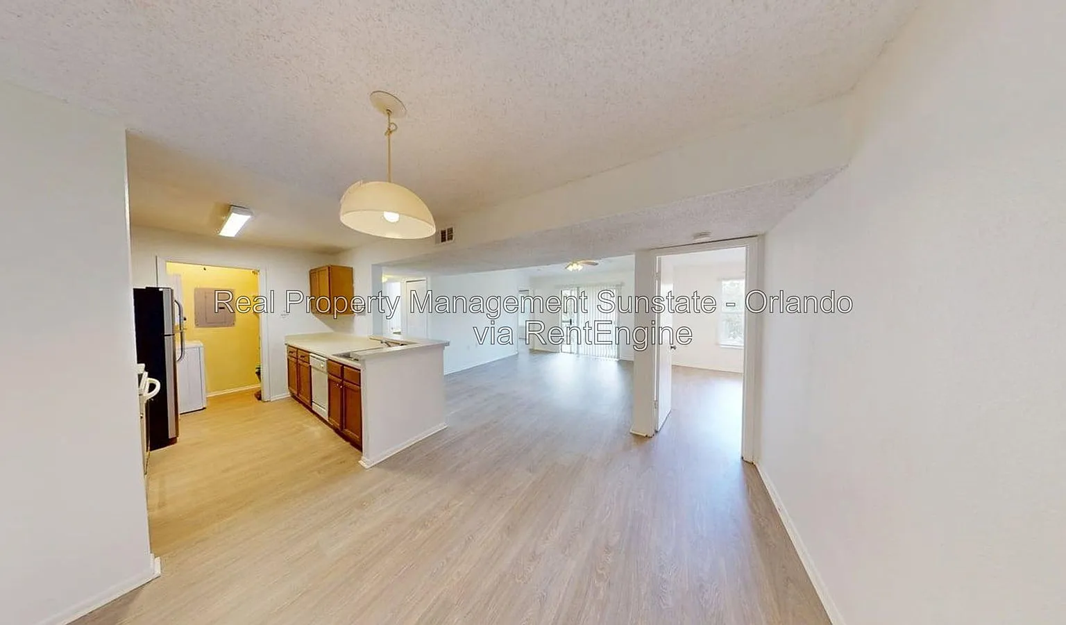 2 bed, 2.0 bath, 968 sqft, $1,375 — Photo 4