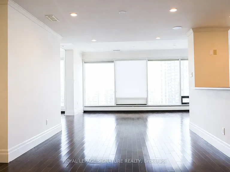 30 Wellington St E #2202 — Photo 10