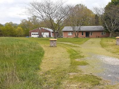 18964 Cacapon Rd, Great Cacapon, WV 25422