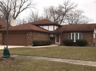 515 Morninglory Cir, Westmont, IL 60559